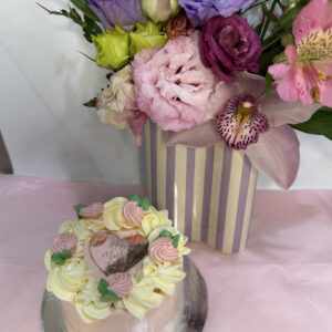 Mothers Day Cake & Flower Bouquet